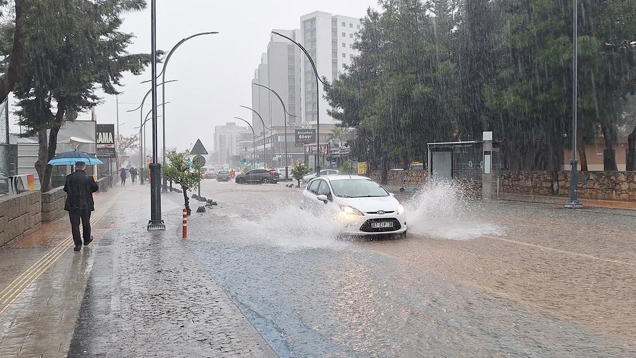 Meteoroloji 17 ili uyardı: Turuncu ve sarı kodlar devrede