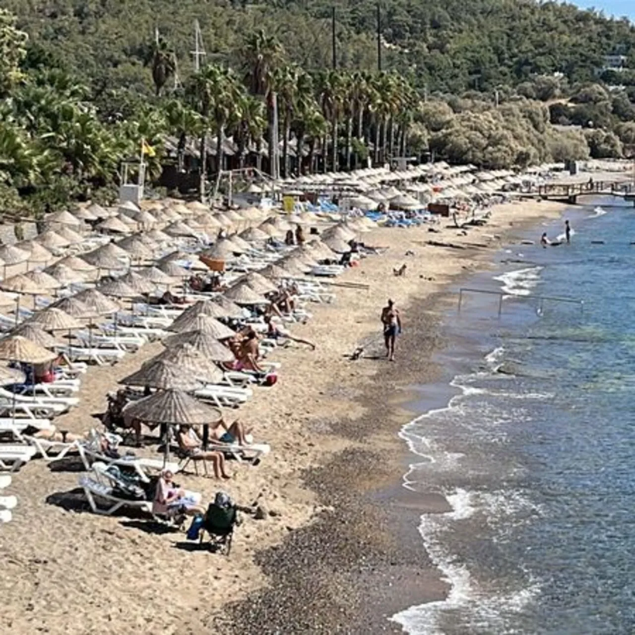 Ekimde 28 Derece Sıcaklık: Turizmin Başkentinde Deniz Keyfi Devam Ediyor