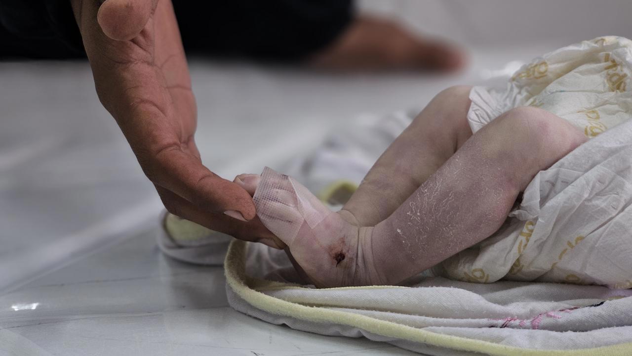 Gazze'de Soğuktan 7 Bebek Öldü